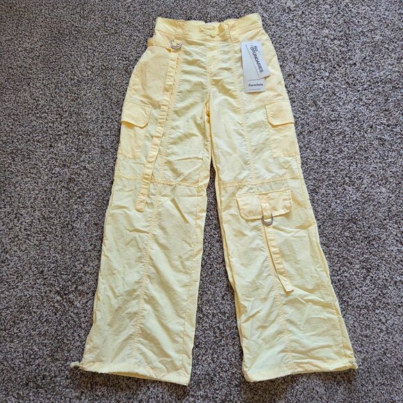 No Boundaries Juniors Nylon Parachute Pants Yellow  Sz  XXS Pockets New NWT Gorp - Picture 1 of 8